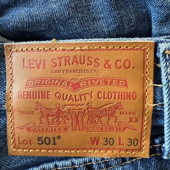 Levi's 501Blue Straight Jeans Timeless Design - Picture 4 of 7